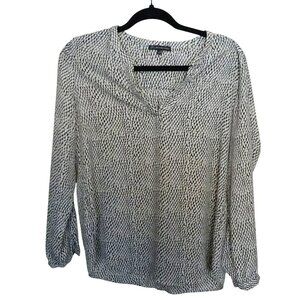 Adrianna Papell Small Polyester Black Gray and White V-Neck Long Button Sleeve B